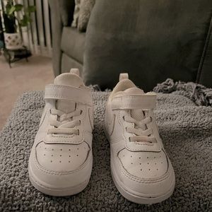 Kids Nike Court size 8c